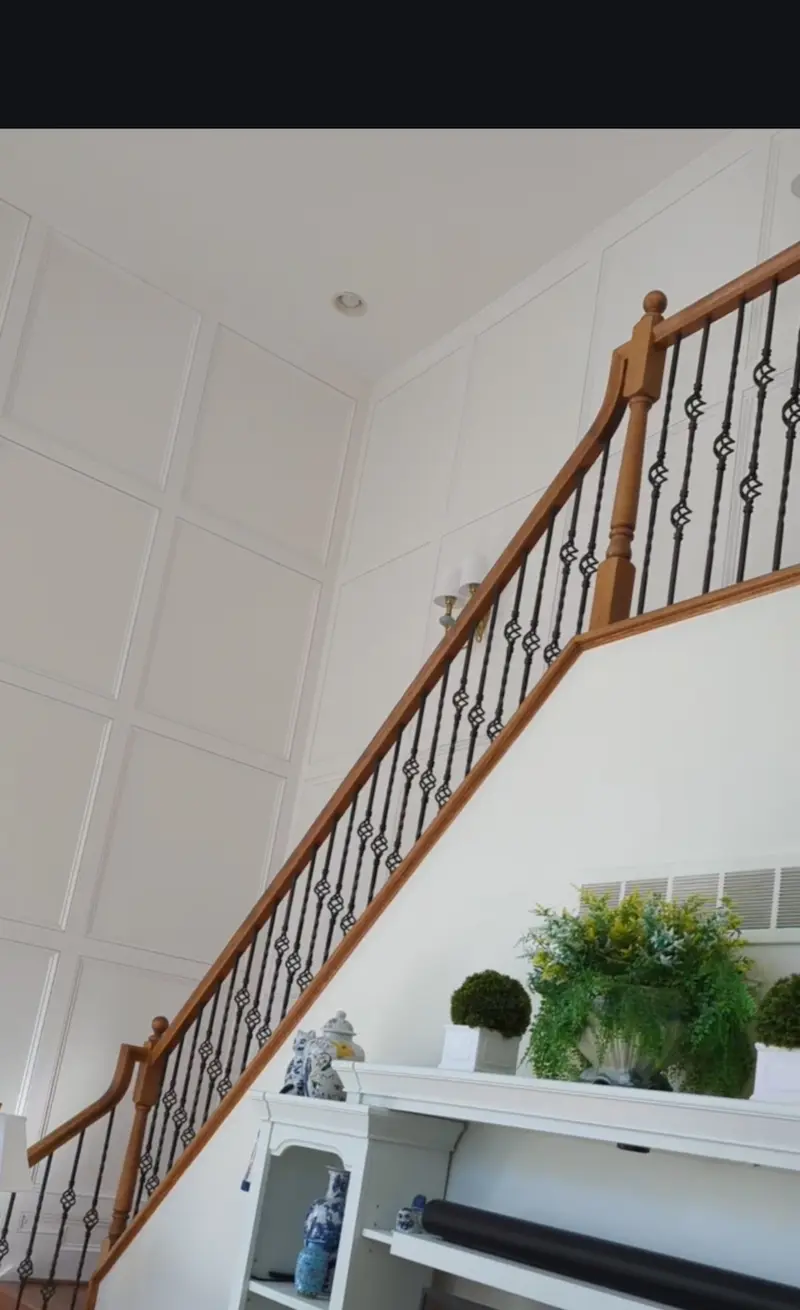 Stair wall